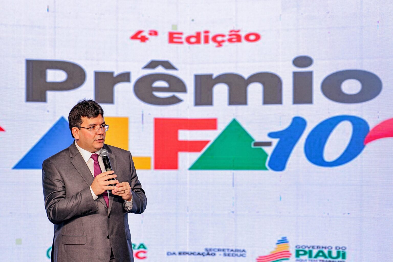 Rafael Fonteles anuncia expansão do aplicativo Piauí Primeira Infância para os 224 municípios do estado