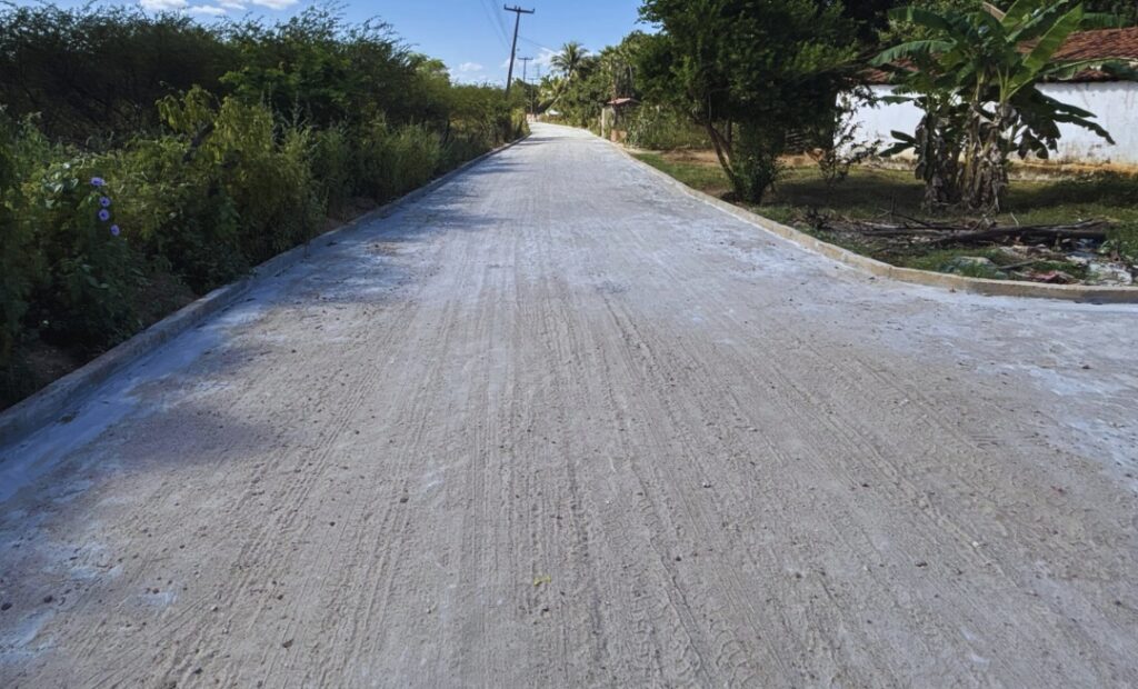 Governo investe R$ 2,4 milhões em pavimentação no Território do Vale do Rio Guaribas