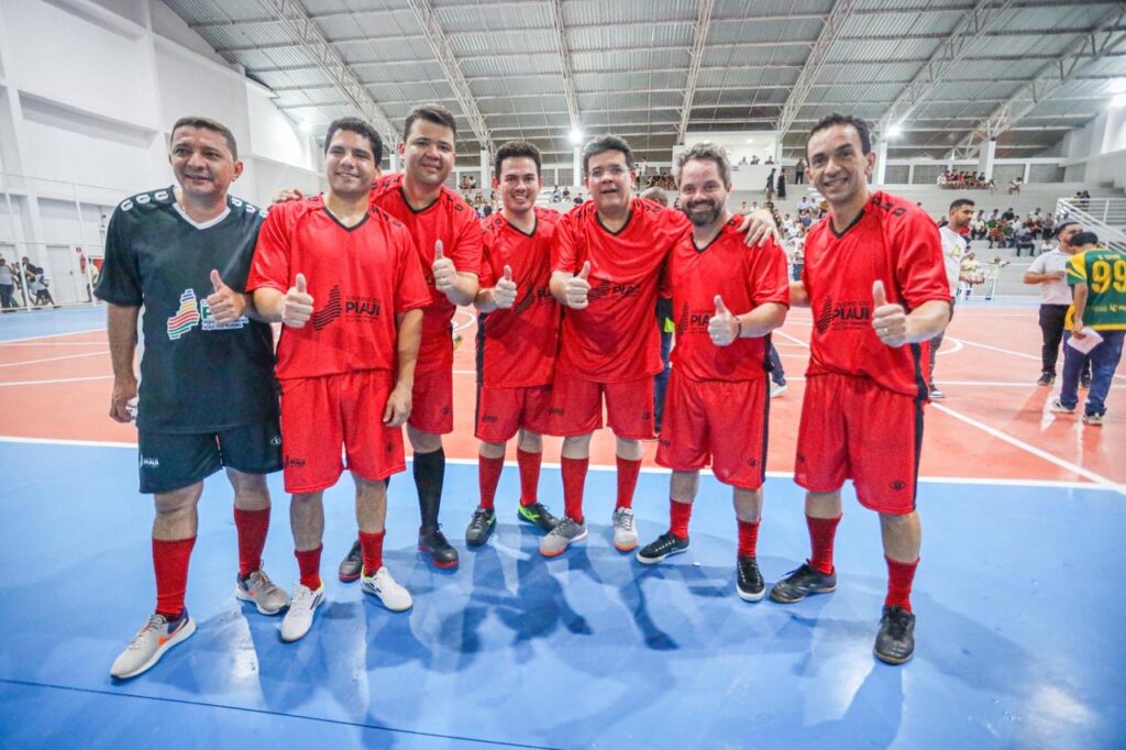 Rafael Fonteles inaugura em Picos o maior ginásio poliesportivo do interior do Piauí