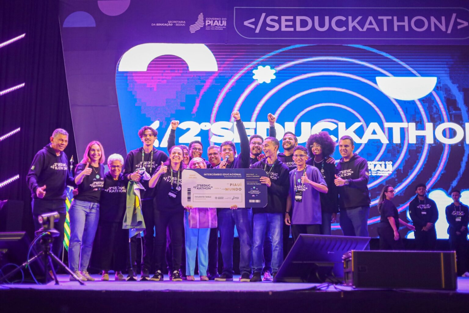 Estudantes de escola pública do Piauí criam RPG de matemática e ganham intercâmbio nos EUA