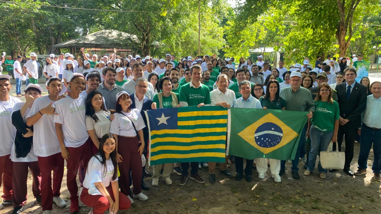 Plantio de 500 mudas de ipê marca início da Semana do Meio Ambiente em Teresina