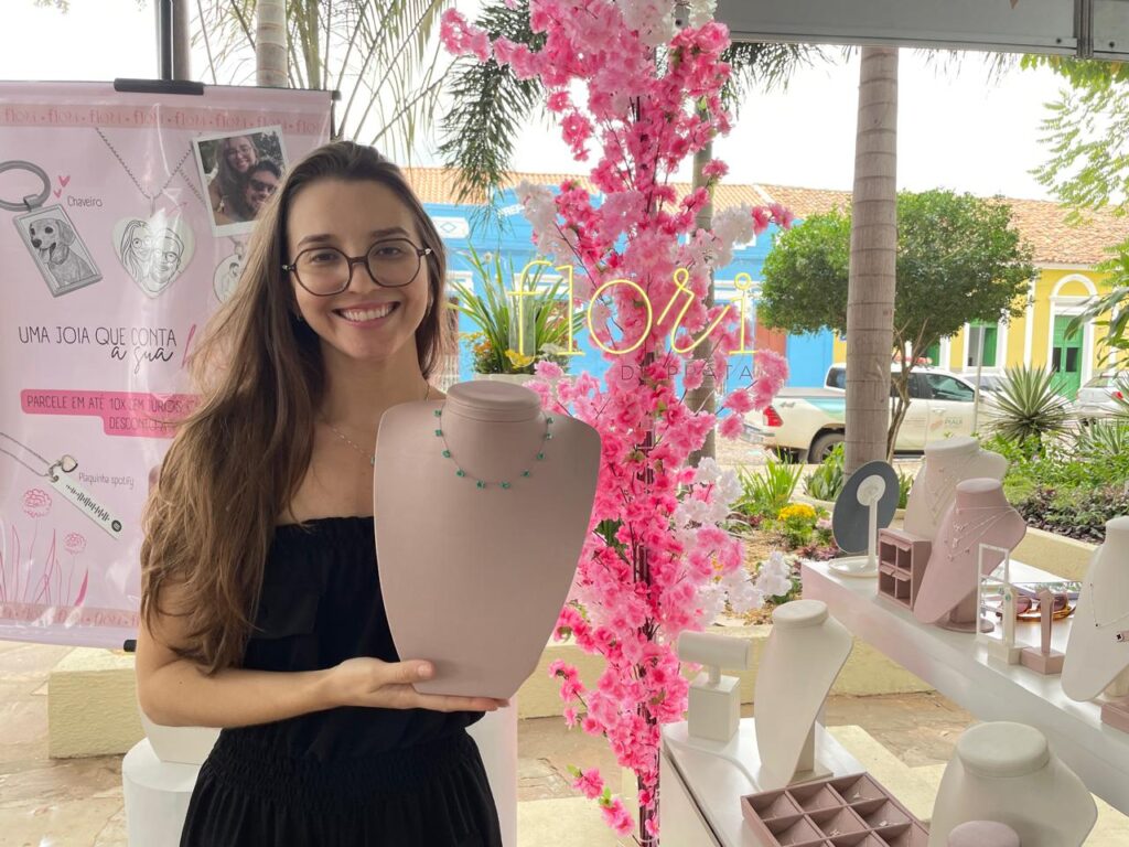 Vendas de jóias e opalas aumentam até 500% com a chegada do Festival de Inverno