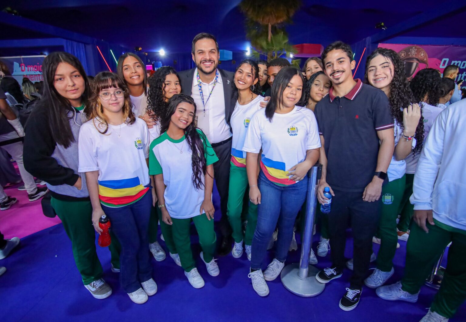 Estudantes da rede pública do Piauí levam soluções tecnológicas para feira NEON 2025