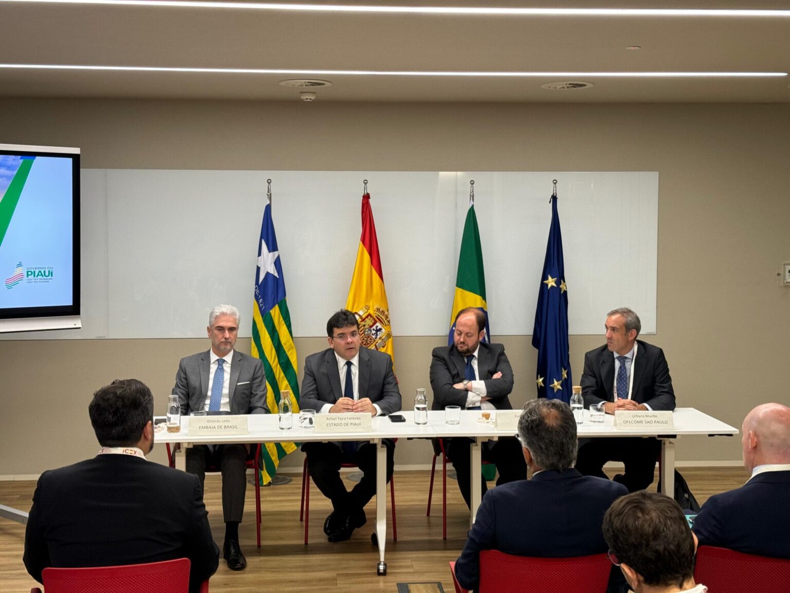 Rafael Fonteles articula na Espanha expansão de investimentos em energias renováveis e para o Porto Piauí