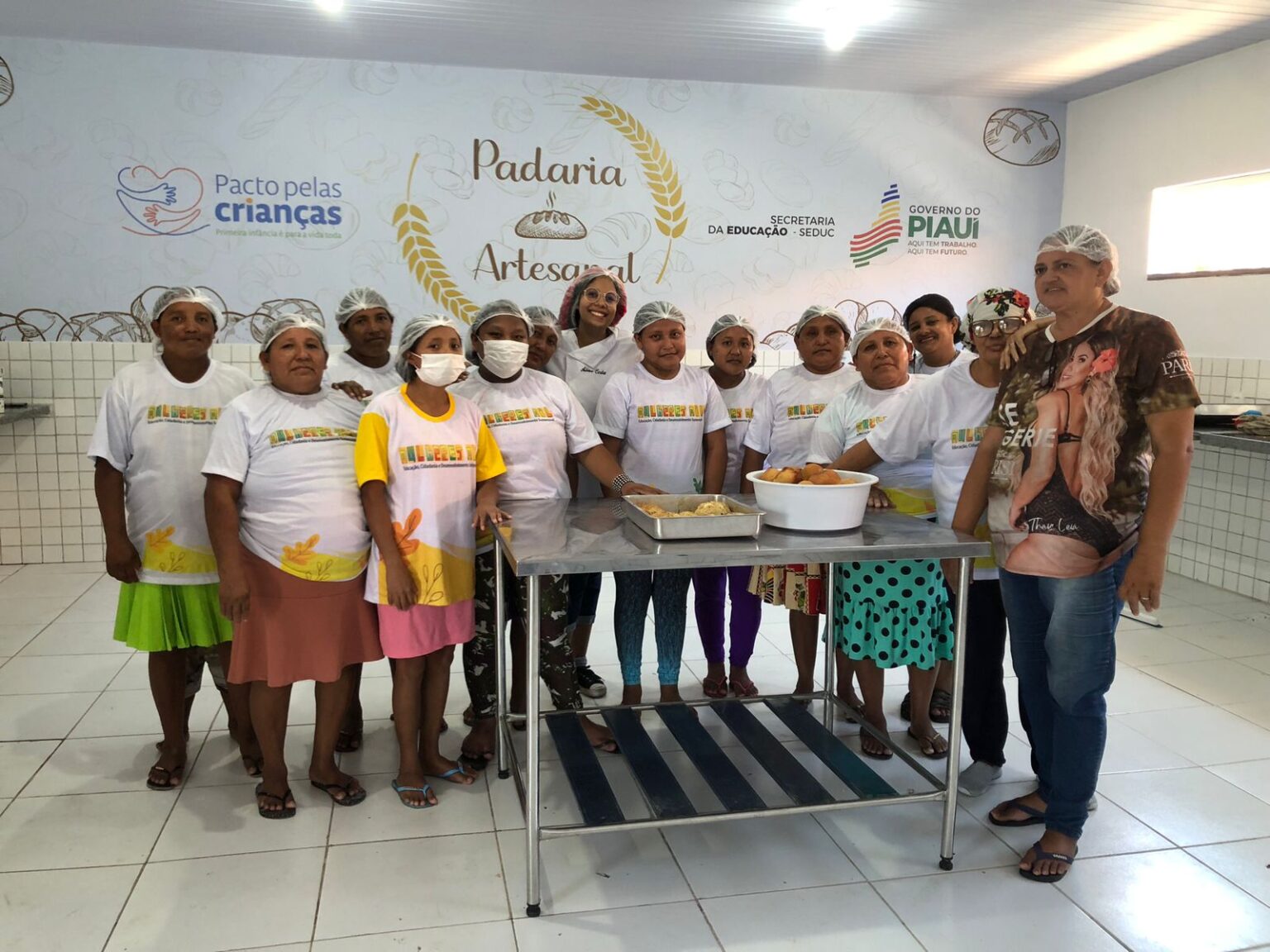 Mulheres indígenas e da periferia de Teresina se unem para transformar a vida com curso de salgados promovido pela Seduc