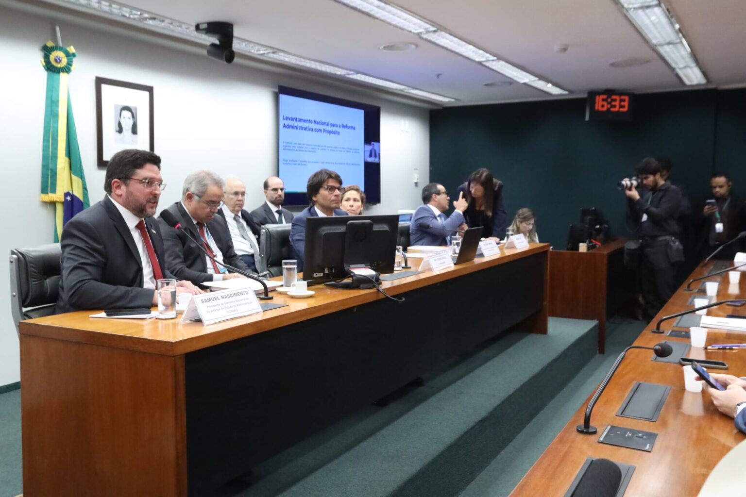 Secretário Samuel Nascimento defende reforma administrativa com foco em avaliação de desempenho e inovação digital