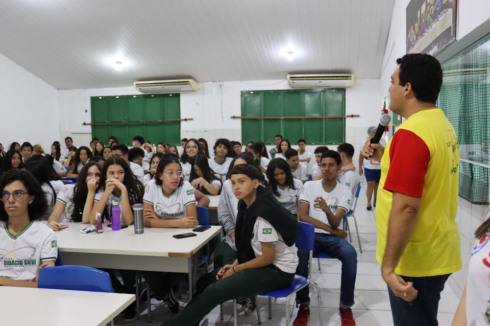 Rafael Fonteles sanciona lei que institui a Política Estadual de Educação no Trânsito nas escolas do Piauí