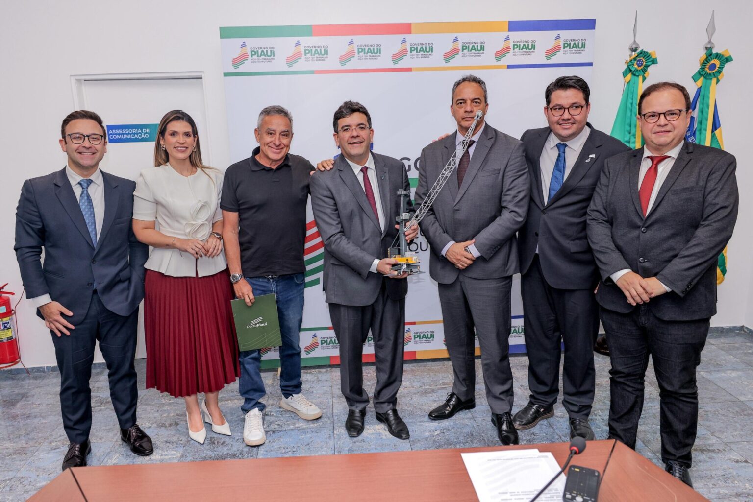 Porto Piauí e Lion Mining assinam contrato para exportação de minério de ferro no primeiro semestre de 2026