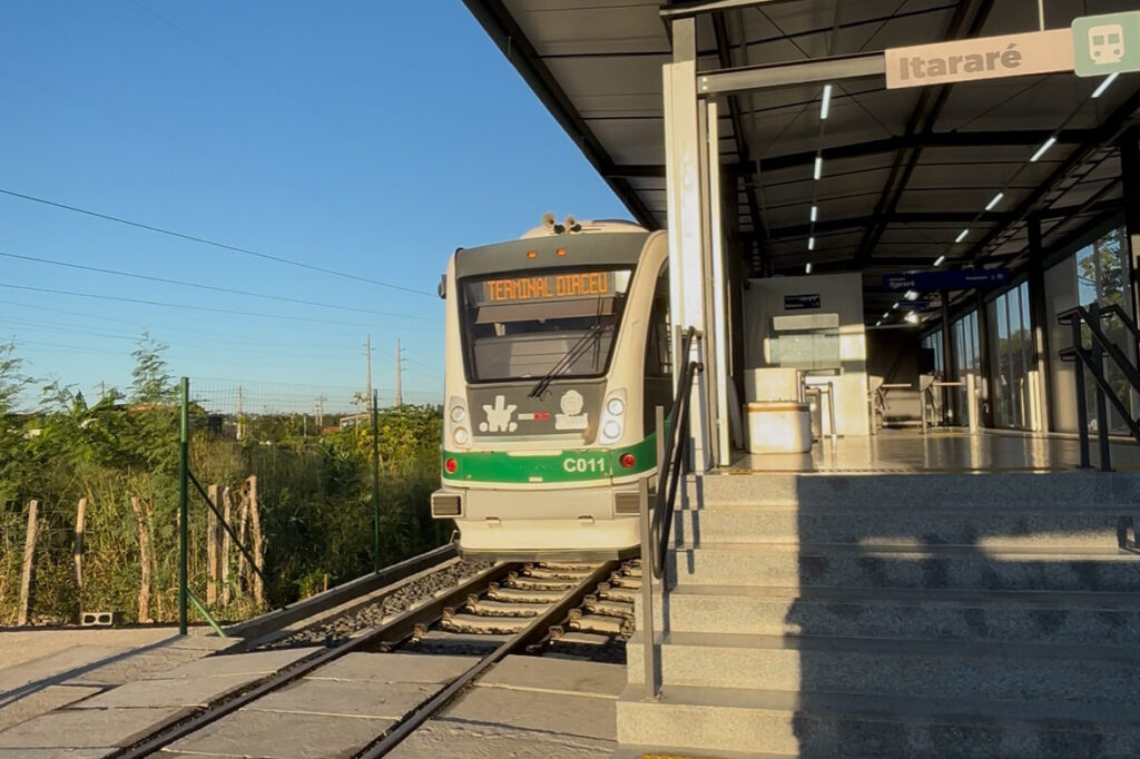 Após conclusão, duplicação da linha férrea do Metrô de Teresina possibilitará circulação simultânea de VLTs