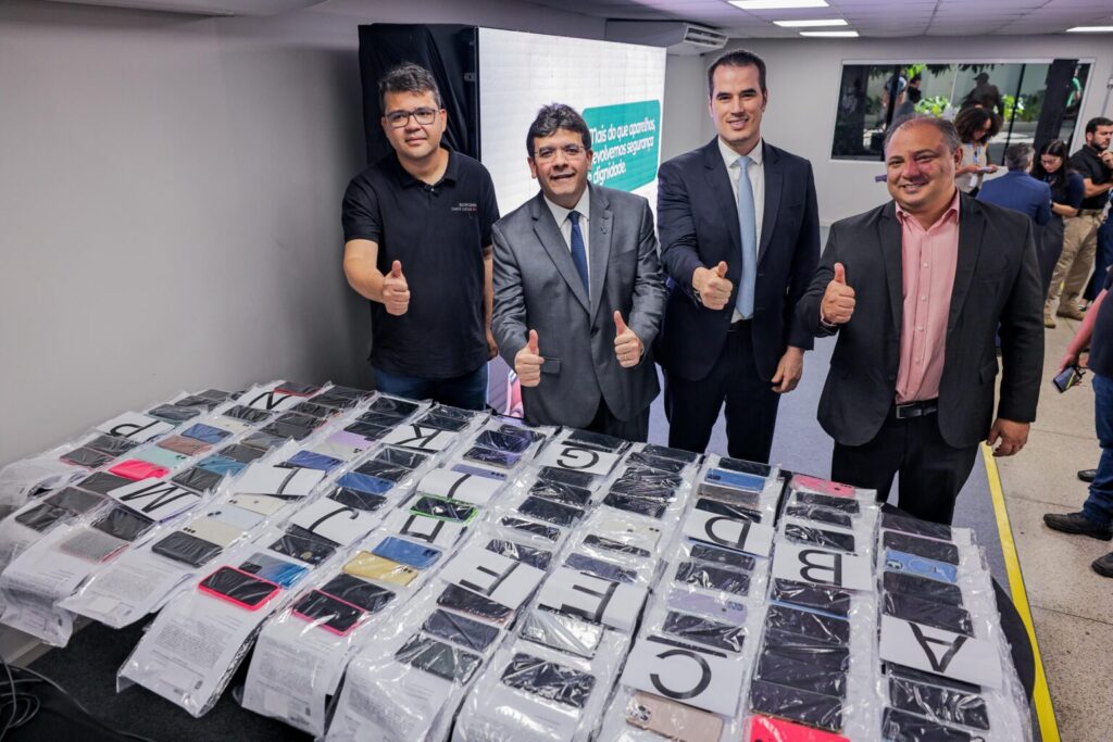 Rafael Fonteles devolve mais de 180 celulares roubados aos verdadeiros donos; mais de 13 mil já foram recuperados no Piauí