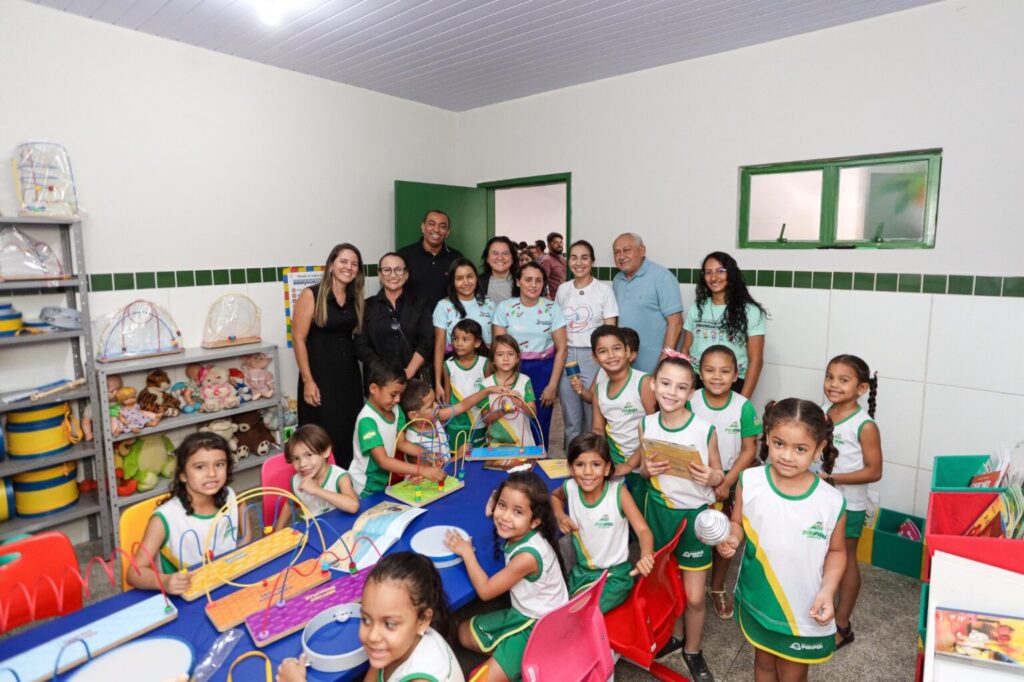 Creche de Piripiri recebe Kit Mobília e alunos ganham óculos em ação do Pacto pelas Crianças do Piauí