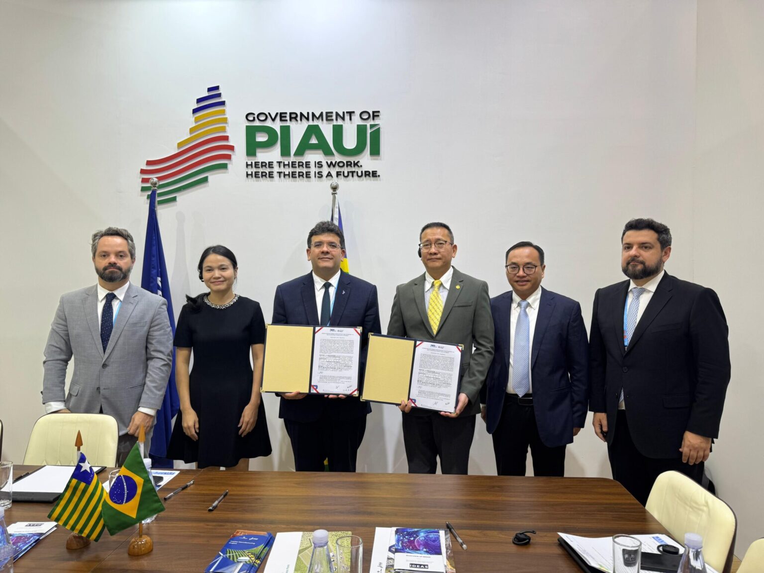 Rafael Fonteles fortalece relações econômicas e acadêmicas no terceiro dia da missão internacional na China