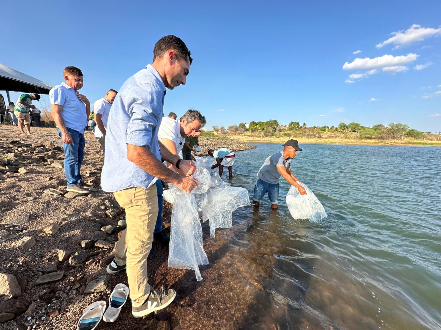 Semarh realiza ação de peixamento no Sul do Piauí e fortalece pesca artesanal e segurança alimentar