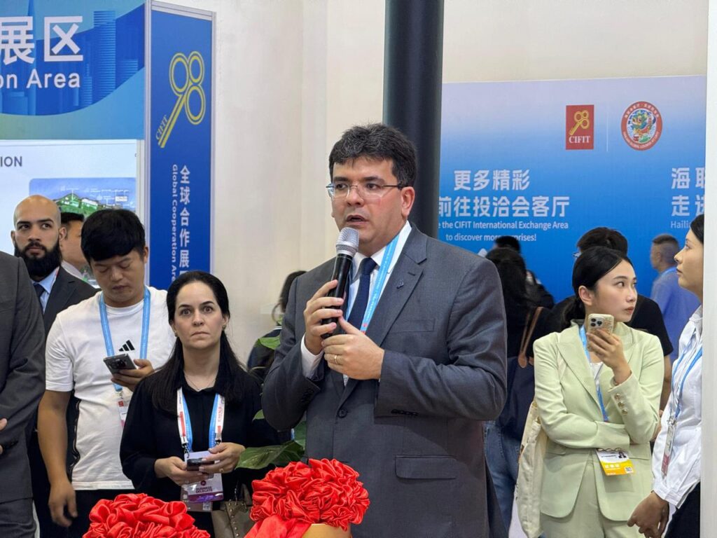 Rafael Fonteles apresenta estande do Piauí na maior feira de investimentos da China e projeta novas parcerias internacionais