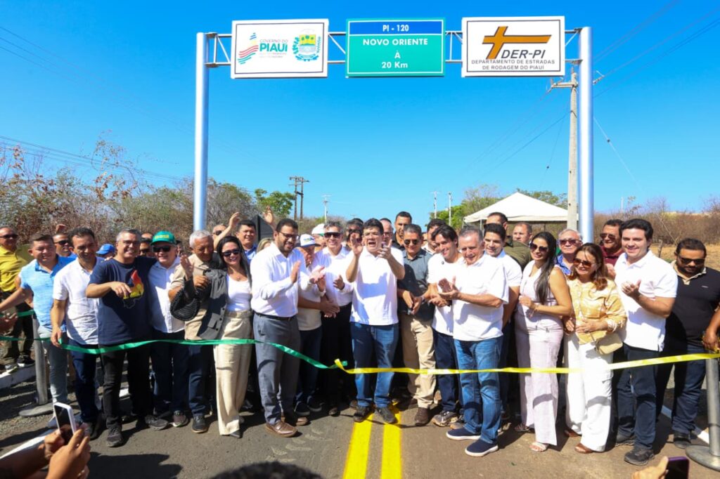 Governador Rafael Fonteles inaugura rodovias PI-120 e PI-469 em Valença; investimento é de R$ 8 milhões