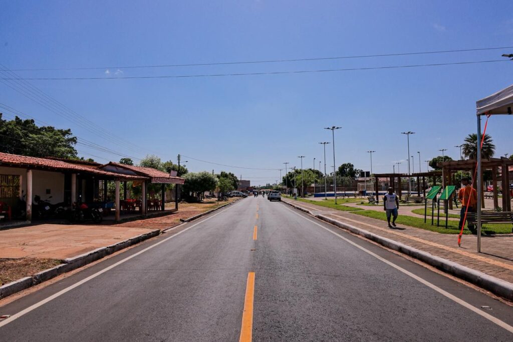 Em José de Freitas, Rafael Fonteles inaugura trecho urbano da PI-115 e pavimentação de 15 ruas