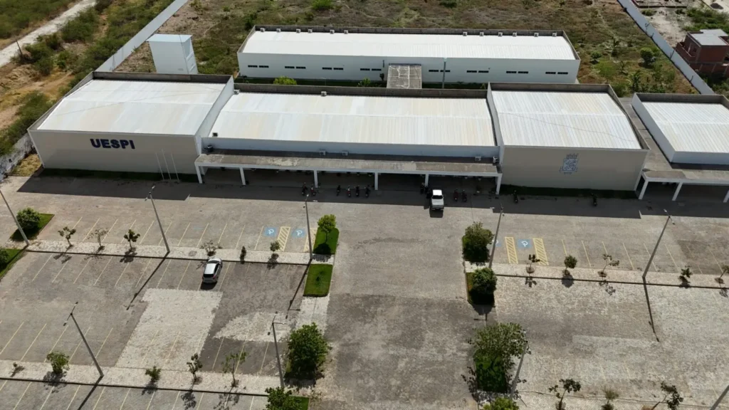Uespi investe R$ 600 mil em reforma estrutural do Campus Possidônio Queiroz, em Oeiras