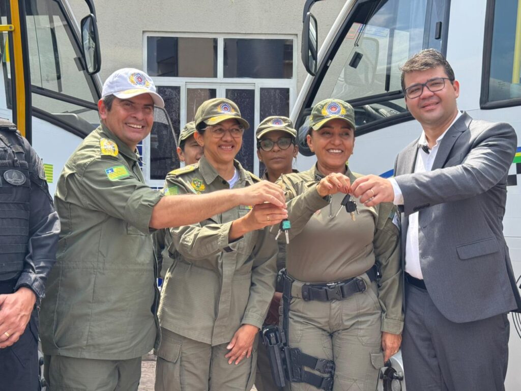 Governo inaugura Comando de Polícia Comunitária e reforça projetos sociais da PM-PI