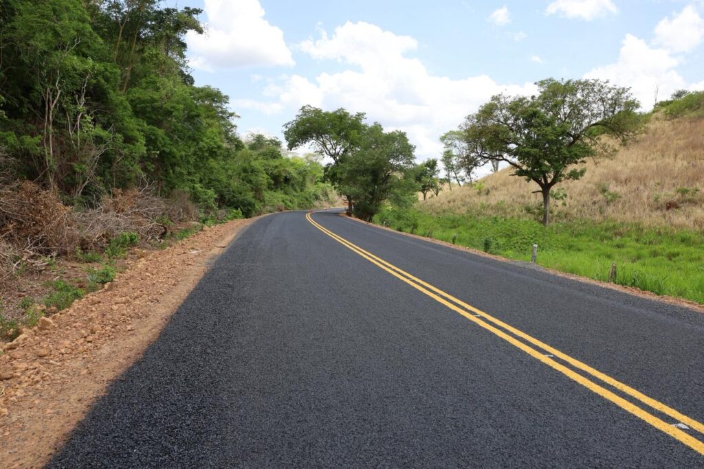 Seinfra entrega cerca de 60km de pavimentação asfáltica nas rodovias PI-353 e PI-482 e facilita acesso entre municípios