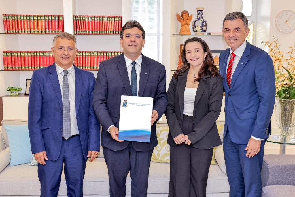 Governador nomeia chapa eleita da Uespi liderada por Paulo Henrique; posse será em janeiro