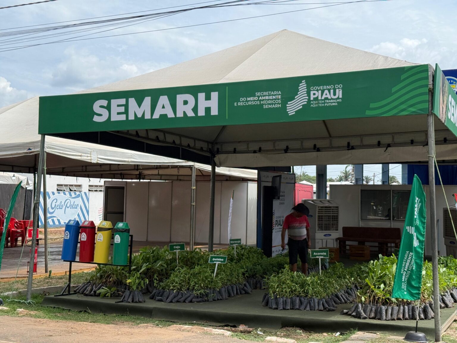 Semarh chega à 74ª Expoapi com novidade no licenciamento ambiental e distribuição de mudas