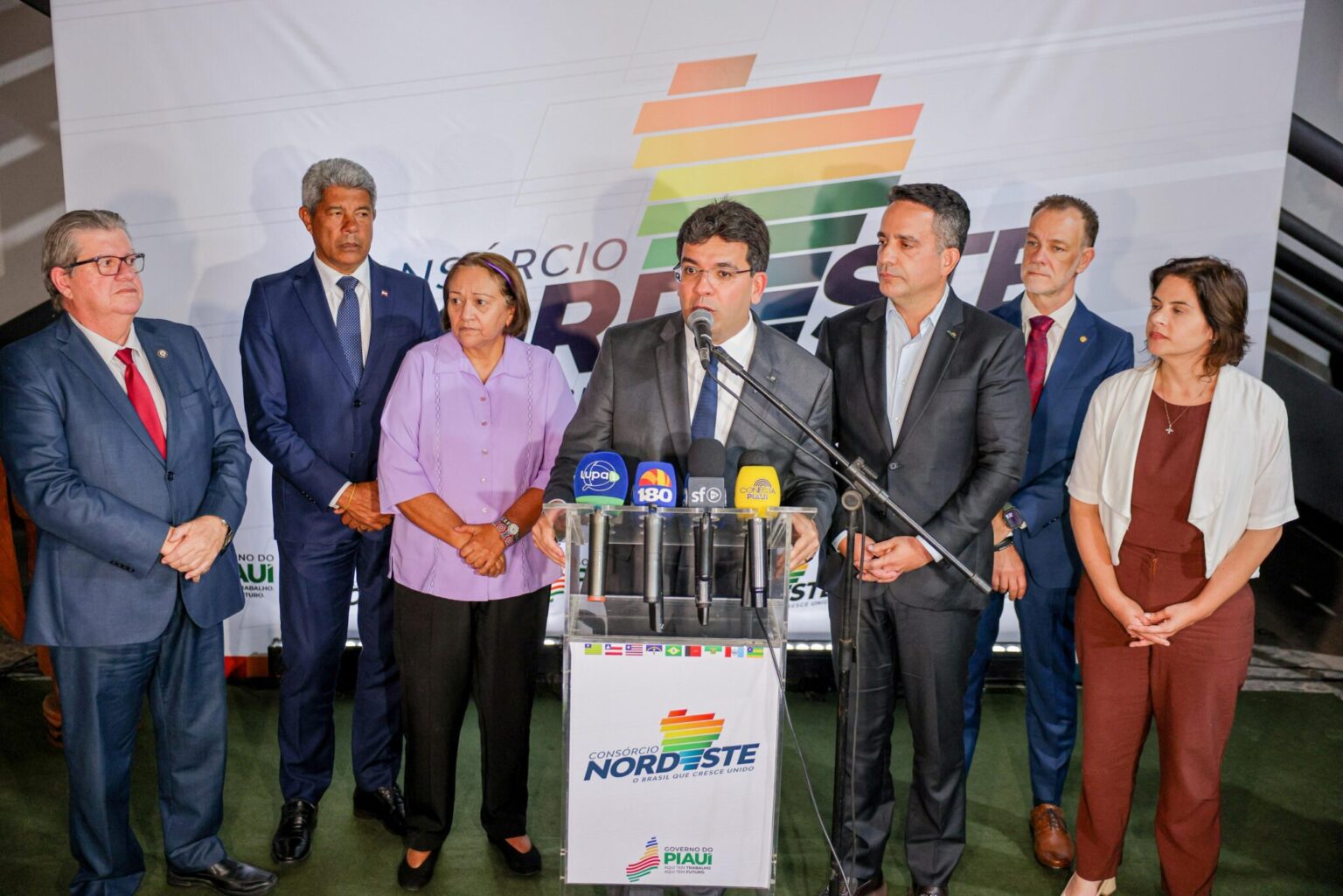 Rafael entrega presidência do Consórcio Nordeste a Paulo Dantas e reforça pedido por mais investimentos para a região