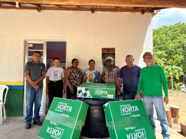 SAF entrega kits de irrigação e fortalece produção de mulheres agricultoras em Palmeirais