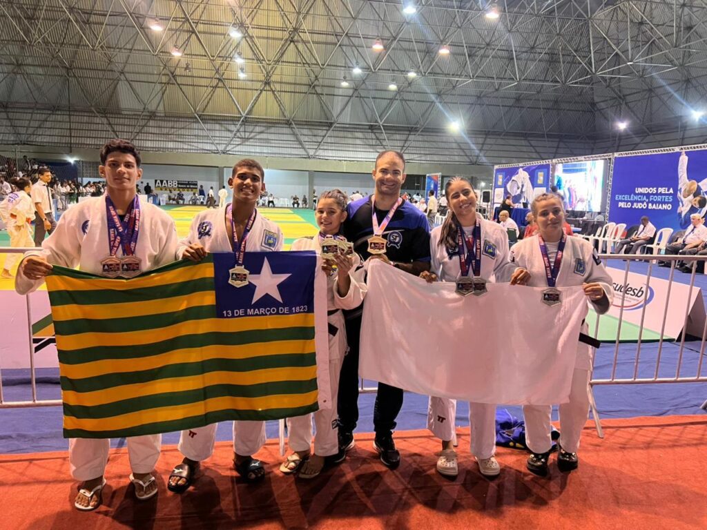 Atletas piauienses conquistam 18 medalhas na Copa Bahia Open de Judô