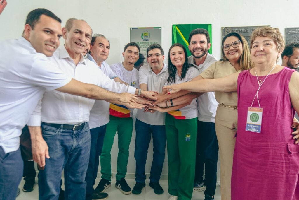 Rafael Fonteles inaugura escola em Floriano e anuncia cinco novos investimentos para o município
