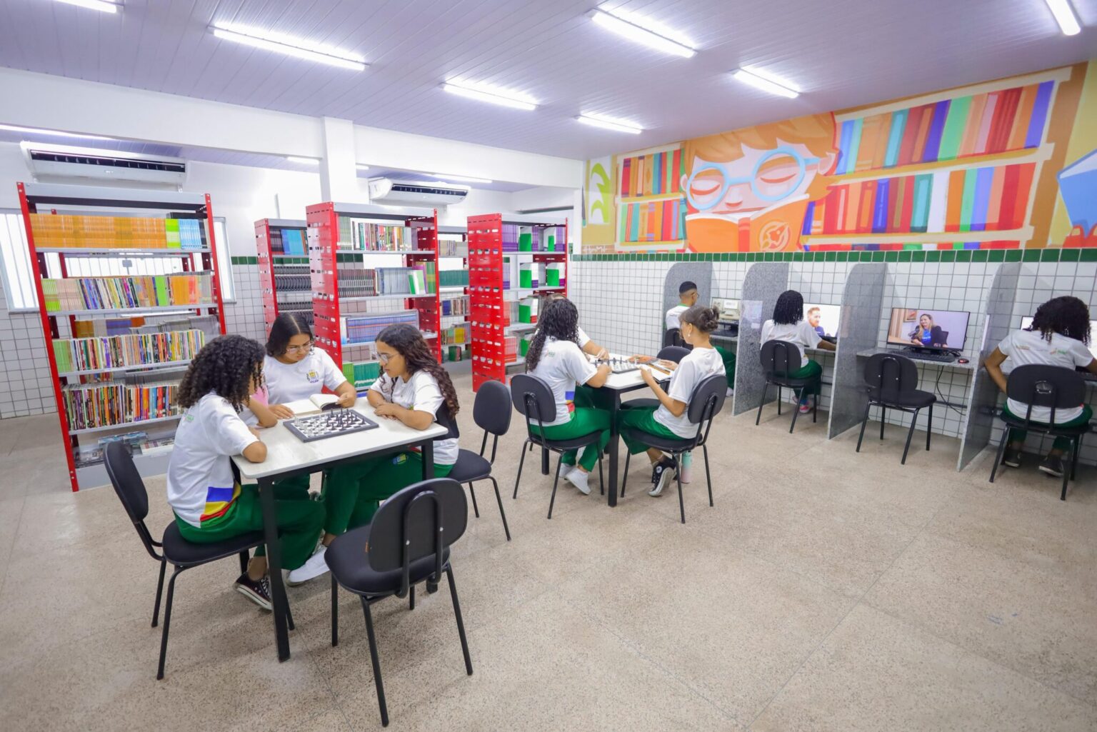Dia da Escola: Governo amplia investimentos em infraestrutura para fortalecer ensino em tempo integral no Piauí