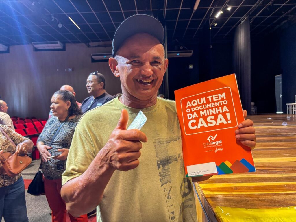 Casa Legal: Governo do Estado entrega 790 registros de imóveis a famílias de seis municípios do sul do Piauí