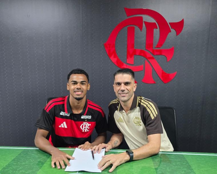 Joia do futebol piauiense assina primeiro contrato profissional com o Flamengo