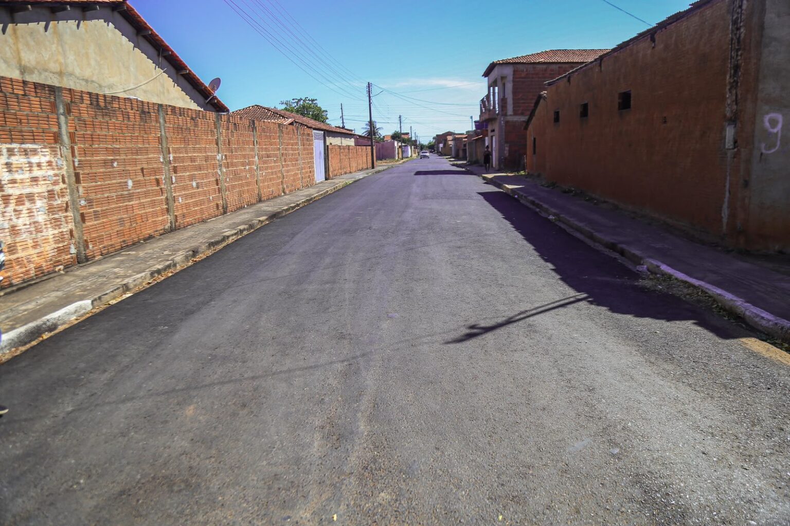 Governador vistoria obras de asfaltamento em Avelino Lopes, que chegam a 95% de execução